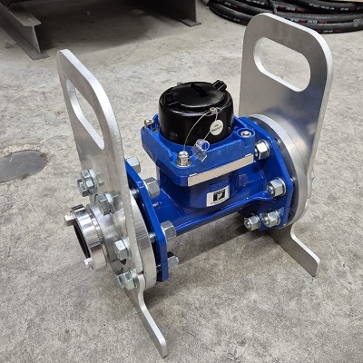 Mobile Wasseruhr NW80 mit Traggriff / Storz Einlauf KN105 Auslauf KN89